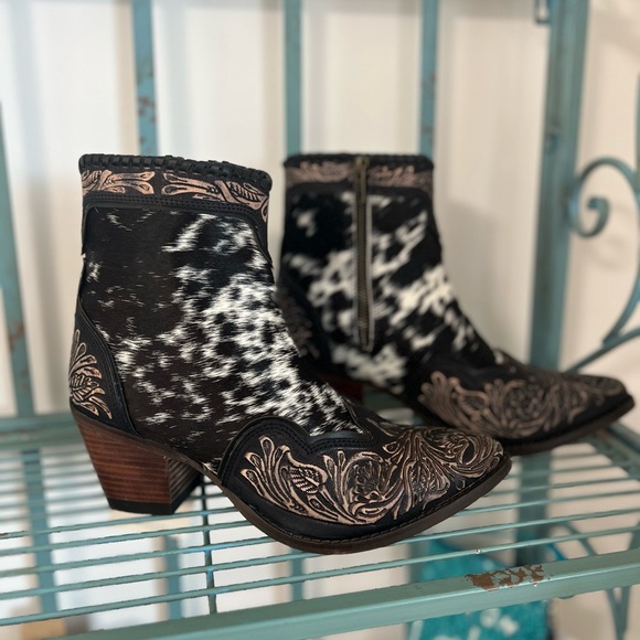 Hand Tooled Leather Cowhide Women Bootie Boot Boho Western Shoe Glennchester - Picture 12 of 15